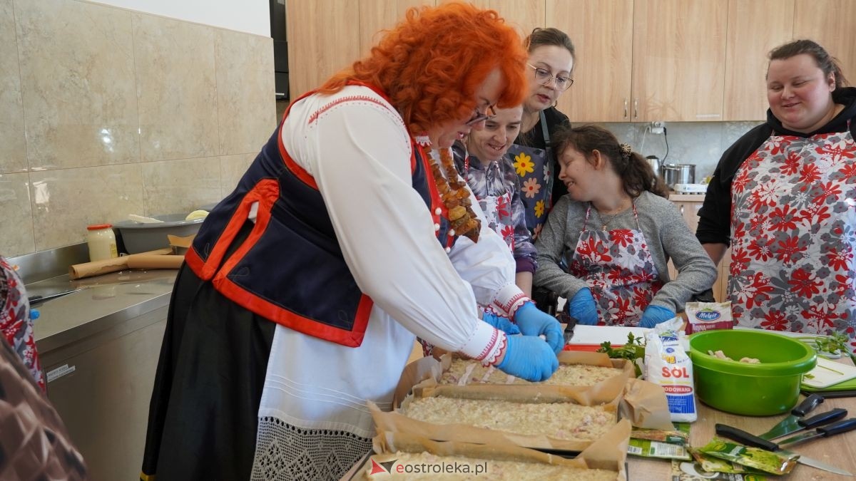 Warsztaty kulinarne w Środowiskowym Domu Samopomocy w Nowej Wsi [19.02.2026] - zdjęcie #2 - eOstroleka.pl