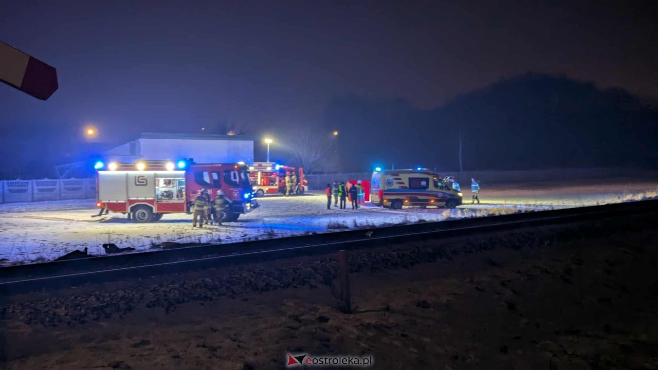 Wypadek na przejeździe kolejowym w Susku Nowym [21.02.2026] - zdjęcie #18 - eOstroleka.pl