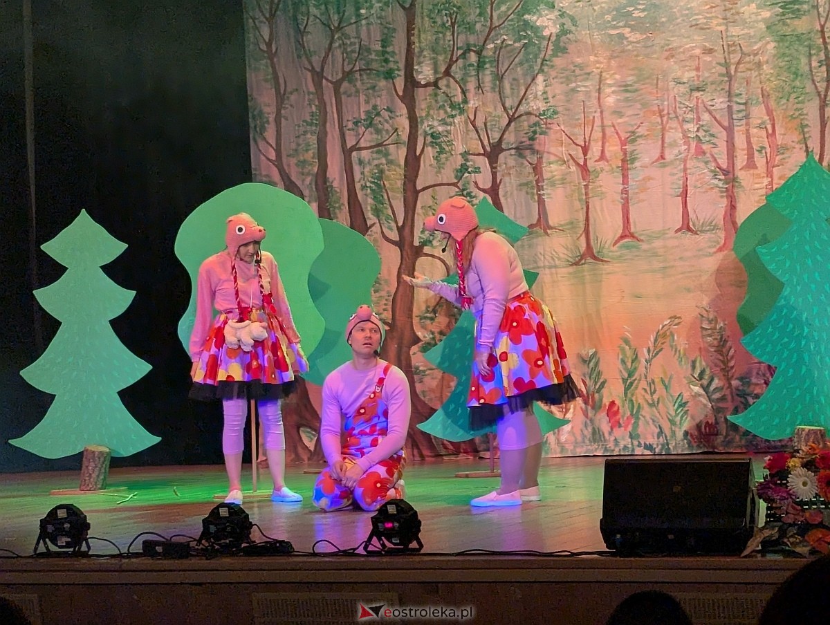 Spektakl „Świnki 3 - Pepa, Mela i Kwi” w Ostrołęckim Centrum Kultury  [22.02.2026] - zdjęcie #24 - eOstroleka.pl