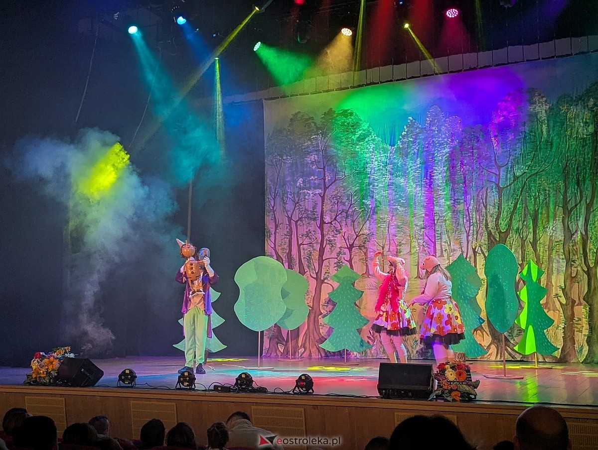 Spektakl „Świnki 3 - Pepa, Mela i Kwi” w Ostrołęckim Centrum Kultury  [22.02.2026] - zdjęcie #4 - eOstroleka.pl