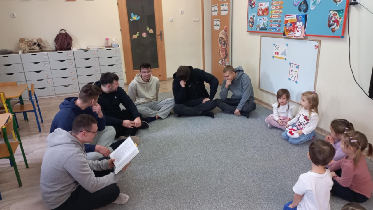 Uczniowie Metalówki z wizytą w PM nr 1 fot. ZSZ nr 1 [20.02.2026] - zdjęcie #4 - eOstroleka.pl