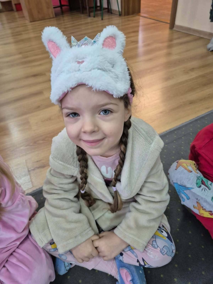 W Krainie Misiów dzieci założyły piżamy. Cel był wyjątkowy! Fot. PM nr 17 [23.02.2026] - zdjęcie #14 - eOstroleka.pl