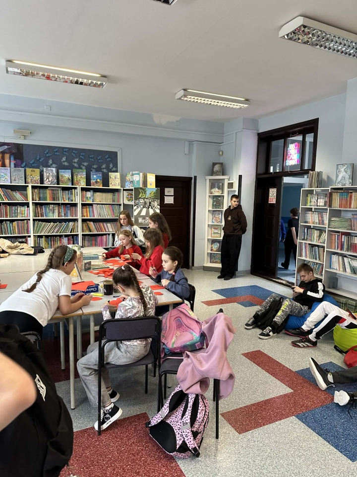 Walentynki w SP 10 Ostrołęka 2026 - zdjęcie #16 - eOstroleka.pl