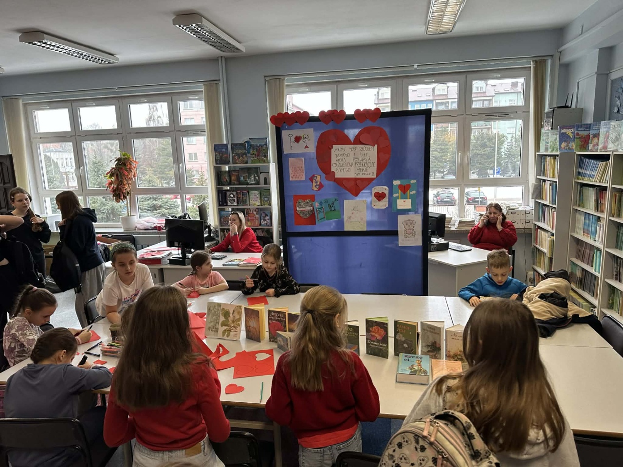 Walentynki w SP 10 Ostrołęka 2026 - zdjęcie #13 - eOstroleka.pl