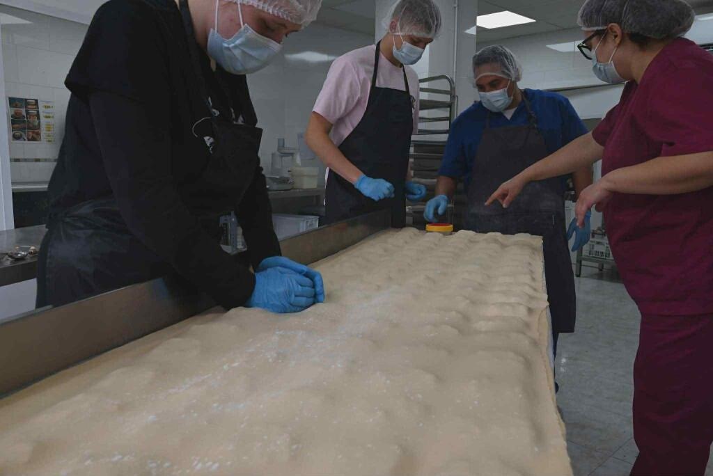 Uczniowie Zespołu Szkół Powiatowych w Łysych zakończyli staże w Hiszpanii [26.02.2026] - zdjęcie #2 - eOstroleka.pl