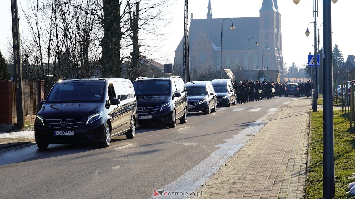 Ostatnia droga śp. Łukasza i Eweliny [26.02.2026] - zdjęcie #49 - eOstroleka.pl