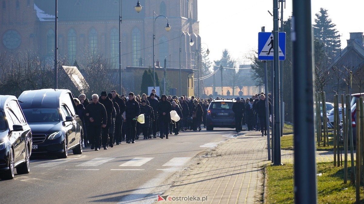 Ostatnia droga śp. Łukasza i Eweliny [26.02.2026] - zdjęcie #46 - eOstroleka.pl
