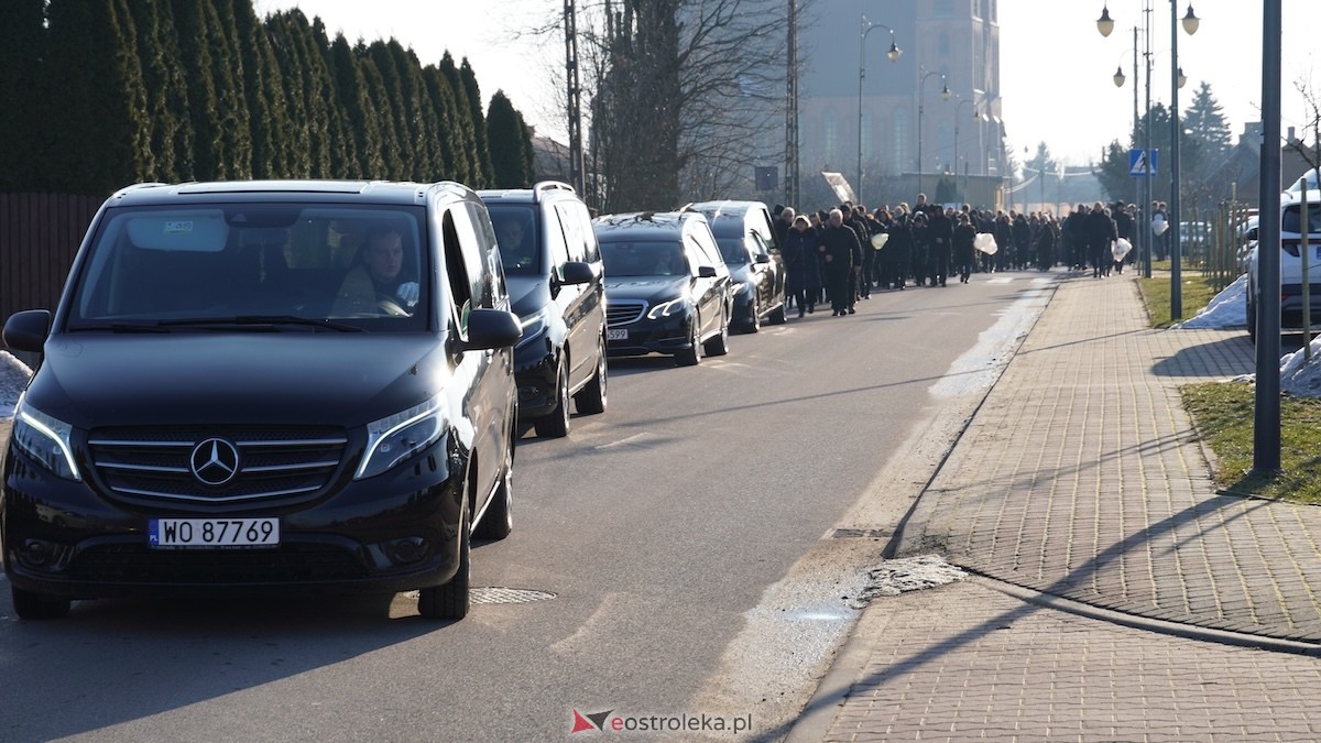 Ostatnia droga śp. Łukasza i Eweliny [26.02.2026] - zdjęcie #39 - eOstroleka.pl