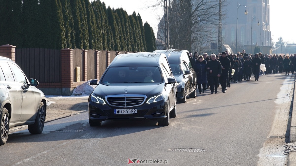 Ostatnia droga śp. Łukasza i Eweliny [26.02.2026] - zdjęcie #33 - eOstroleka.pl
