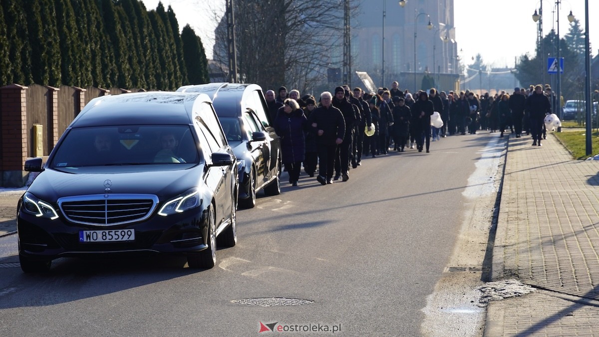 Ostatnia droga śp. Łukasza i Eweliny [26.02.2026] - zdjęcie #31 - eOstroleka.pl