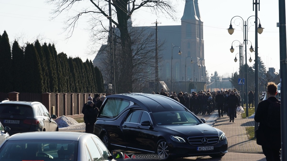 Ostatnia droga śp. Łukasza i Eweliny [26.02.2026] - zdjęcie #28 - eOstroleka.pl
