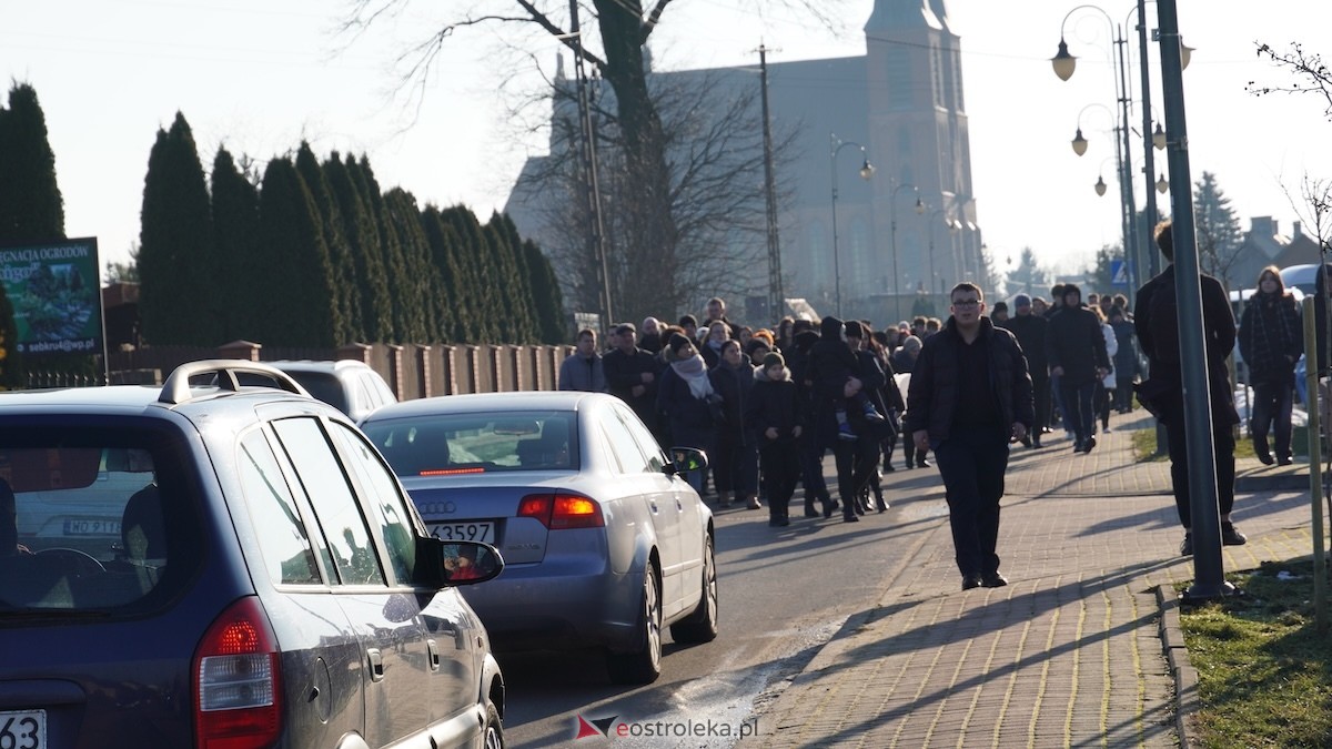 Ostatnia droga śp. Łukasza i Eweliny [26.02.2026] - zdjęcie #20 - eOstroleka.pl