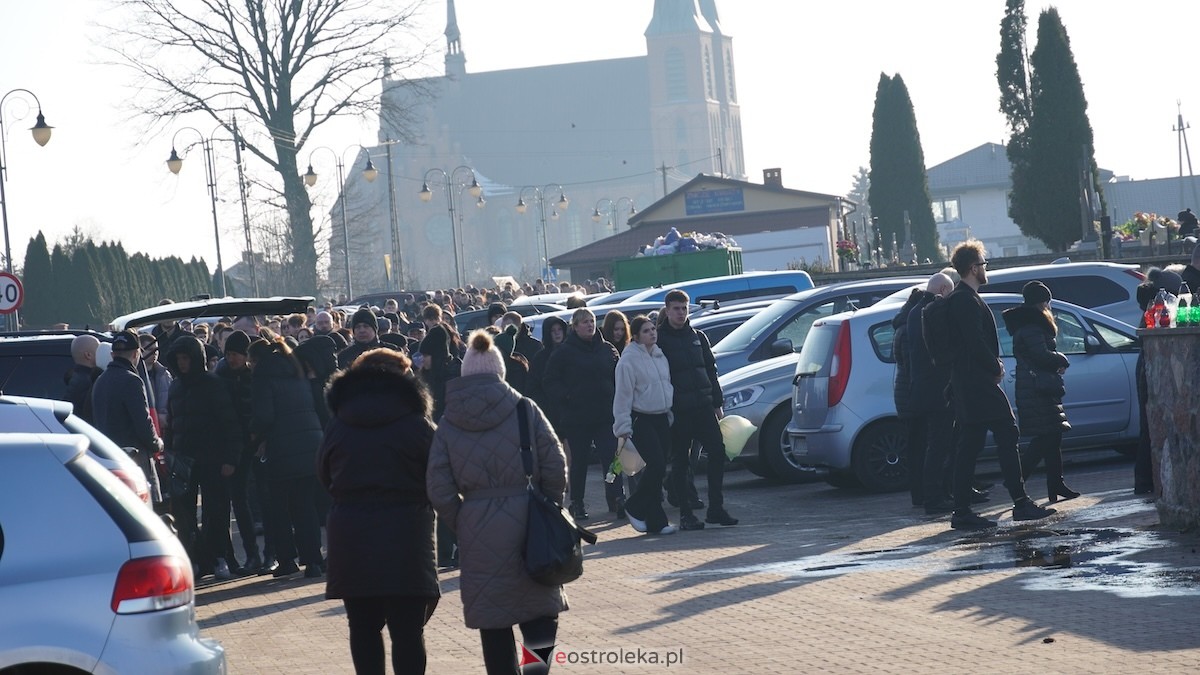 Ostatnia droga śp. Łukasza i Eweliny [26.02.2026] - zdjęcie #18 - eOstroleka.pl