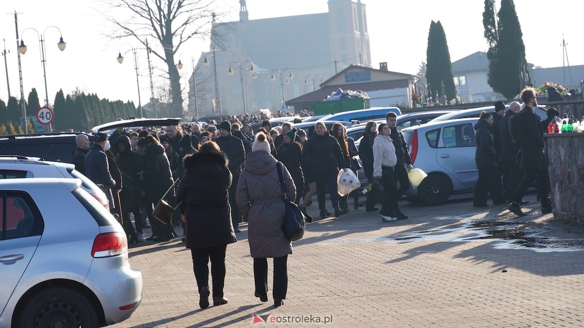 Ostatnia droga śp. Łukasza i Eweliny [26.02.2026] - zdjęcie #16 - eOstroleka.pl
