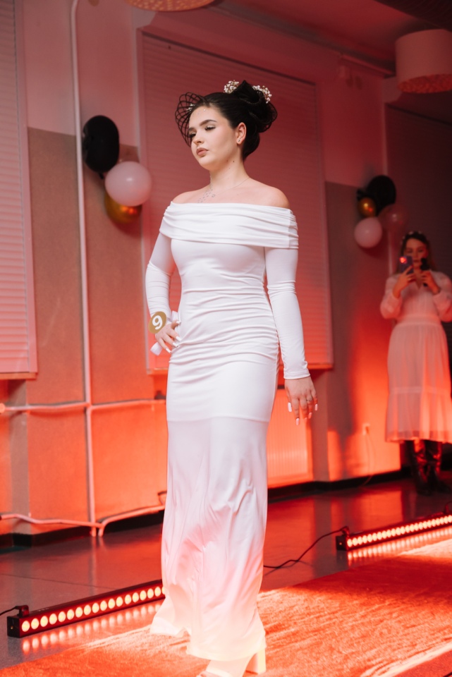 XVII edycja Festiwalu Fryzjerstwa Artystycznego z ZSZ Nr 2 [27.02.2027] - zdjęcie #22 - eOstroleka.pl