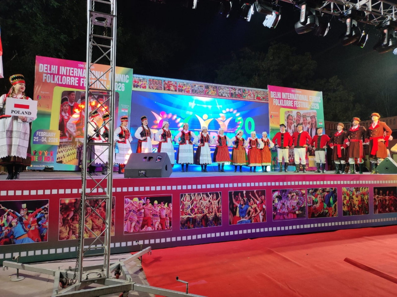 Zespół Folklorystyczny „Kurpianka” z Kadzidła na 11. Delhi International Ethnic Folklore Festival w Indiach  - zdjęcie #17 - eOstroleka.pl