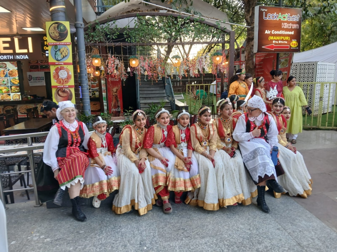 Zespół Folklorystyczny „Kurpianka” z Kadzidła na 11. Delhi International Ethnic Folklore Festival w Indiach  - zdjęcie #2 - eOstroleka.pl