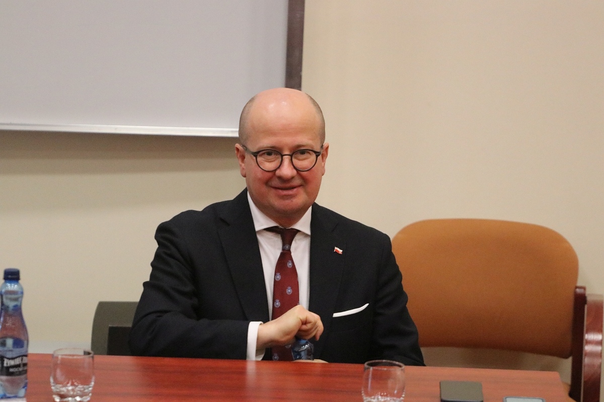 Spotkanie z posłem Bartłomiejem Wróblewskim w Ostrołęce [28.02.2026] - zdjęcie #26 - eOstroleka.pl