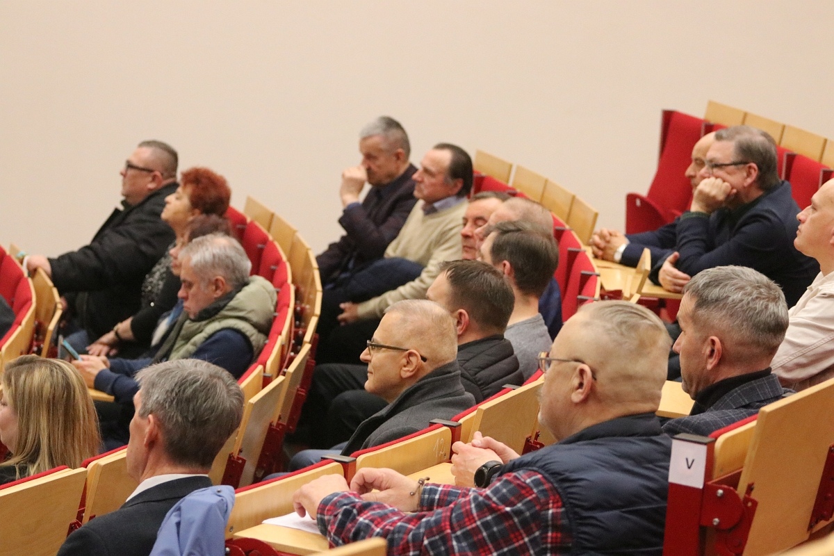 Spotkanie z posłem Bartłomiejem Wróblewskim w Ostrołęce [28.02.2026] - zdjęcie #18 - eOstroleka.pl