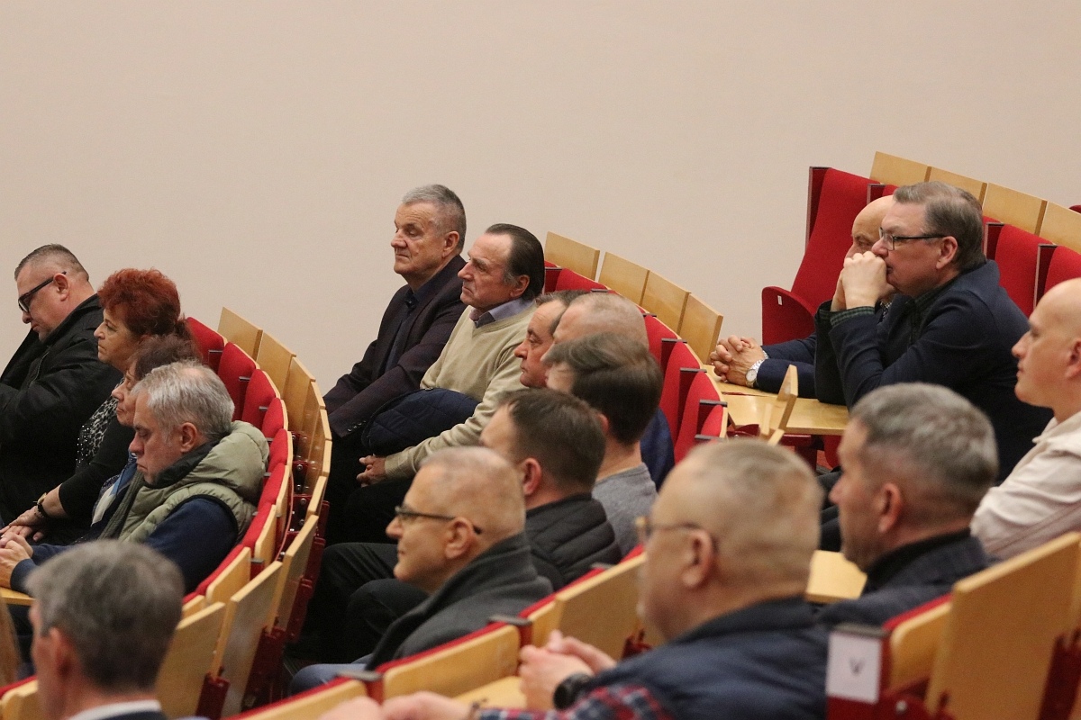 Spotkanie z posłem Bartłomiejem Wróblewskim w Ostrołęce [28.02.2026] - zdjęcie #16 - eOstroleka.pl