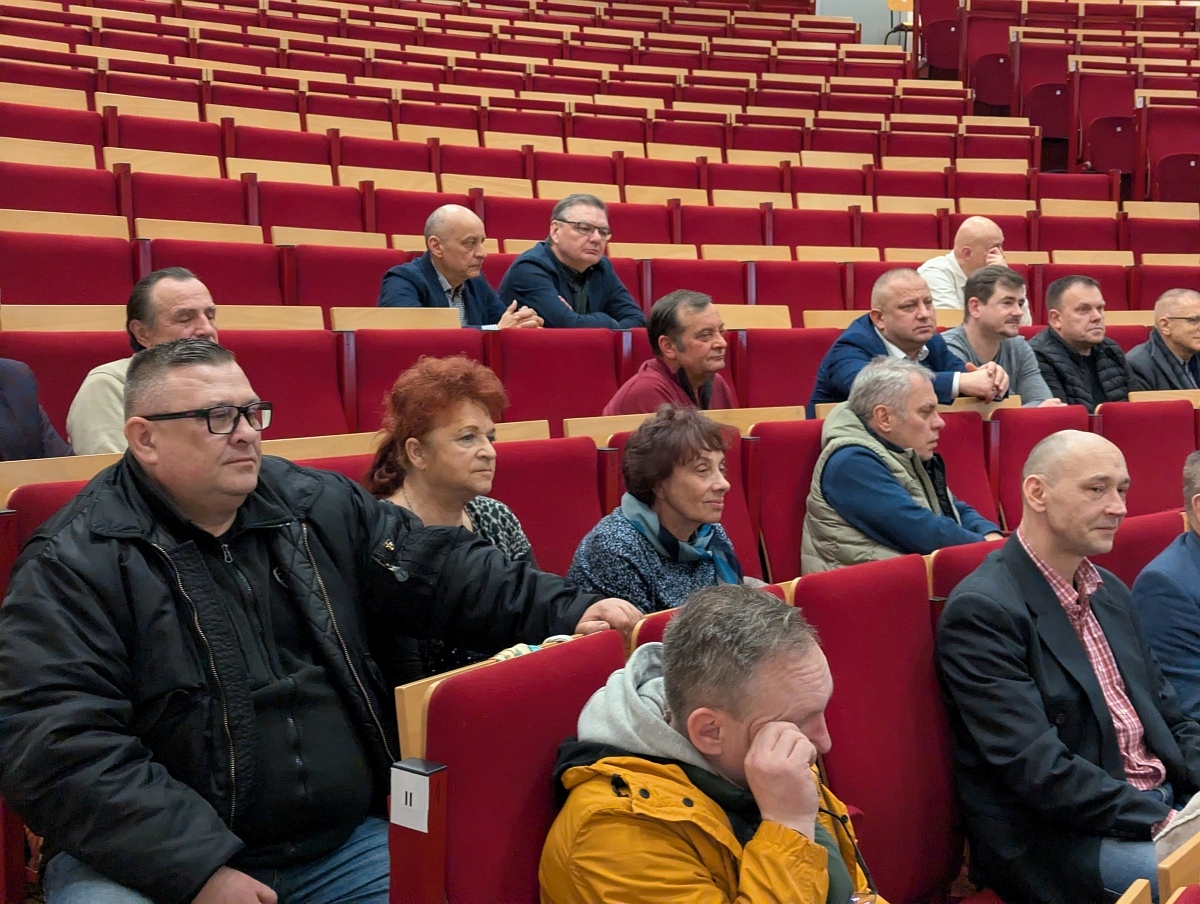 Spotkanie z posłem Bartłomiejem Wróblewskim w Ostrołęce [28.02.2026] - zdjęcie #7 - eOstroleka.pl
