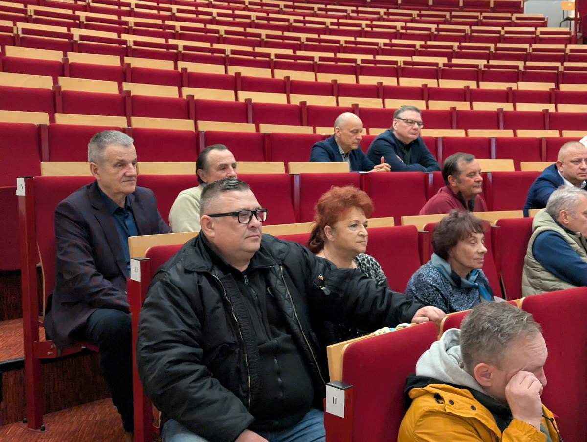 Spotkanie z posłem Bartłomiejem Wróblewskim w Ostrołęce [28.02.2026] - zdjęcie #6 - eOstroleka.pl