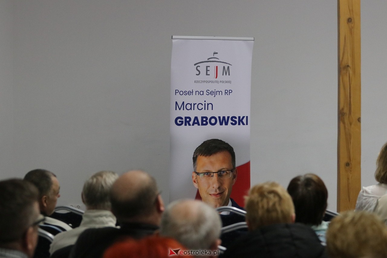 Spotkanie z posłem Marcinem Grabowskim w Rzekuniu [28.02.2026] - zdjęcie #27 - eOstroleka.pl