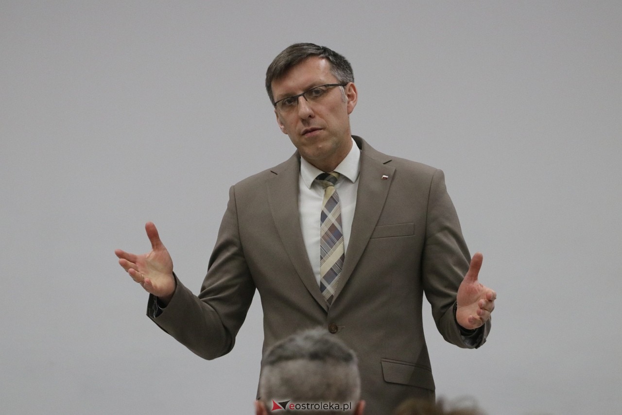 Spotkanie z posłem Marcinem Grabowskim w Rzekuniu [28.02.2026] - zdjęcie #26 - eOstroleka.pl