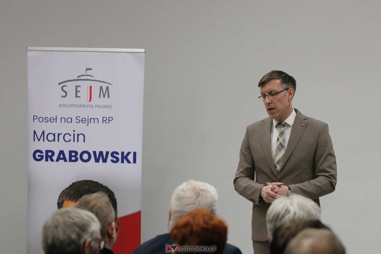 Spotkanie z posłem Marcinem Grabowskim w Rzekuniu [28.02.2026] - zdjęcie #25 - eOstroleka.pl