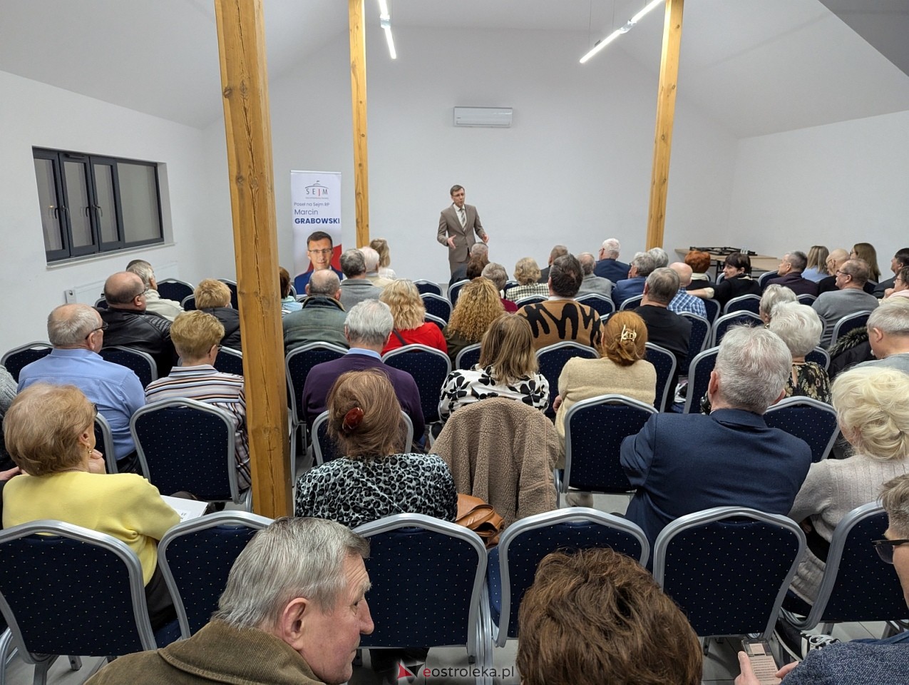 Spotkanie z posłem Marcinem Grabowskim w Rzekuniu [28.02.2026] - zdjęcie #6 - eOstroleka.pl
