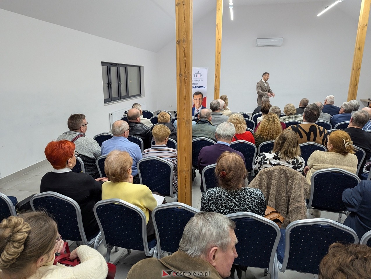 Spotkanie z posłem Marcinem Grabowskim w Rzekuniu [28.02.2026] - zdjęcie #5 - eOstroleka.pl