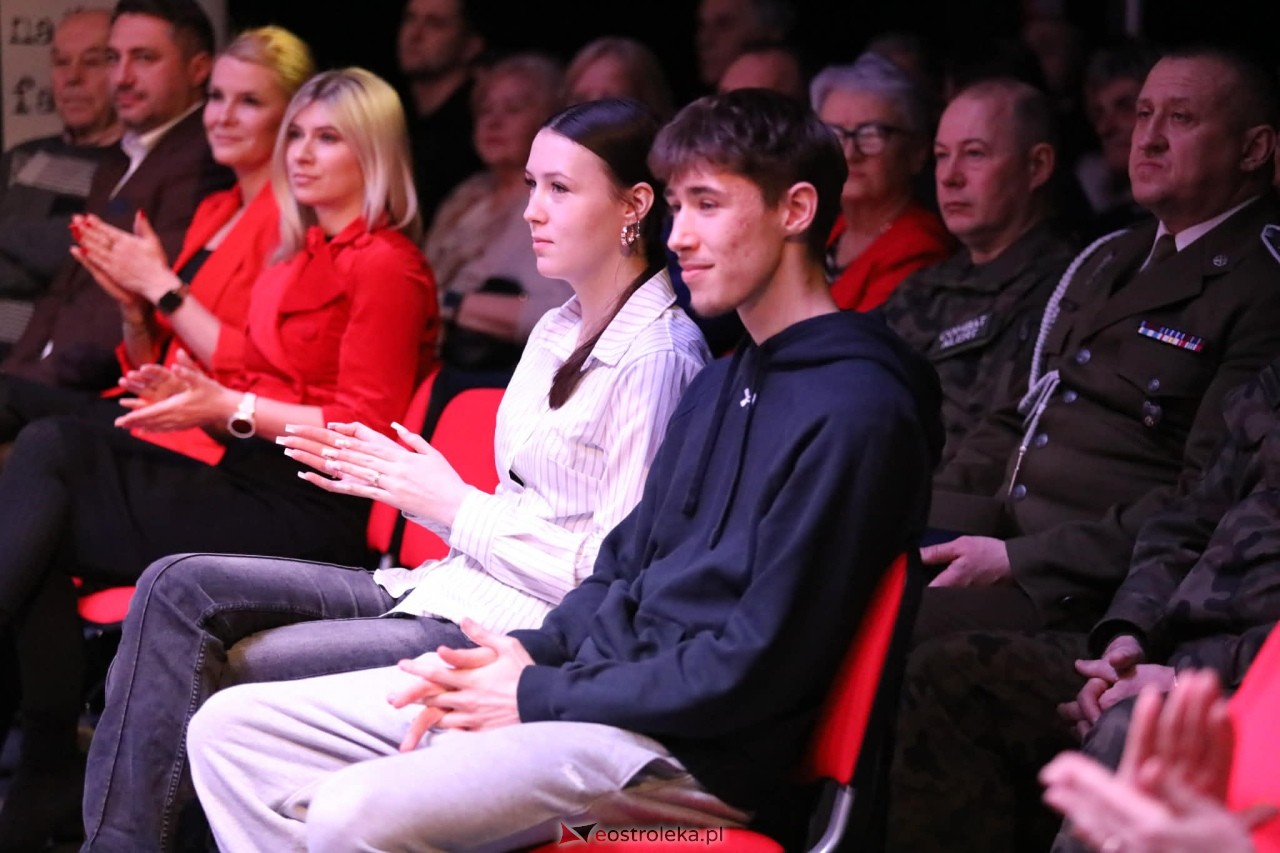 Koncert Chóru Reprezentacyjnego WP pt. „Dla Ciebie Polsko”  w MŻW [1.03.2026] - zdjęcie #52 - eOstroleka.pl