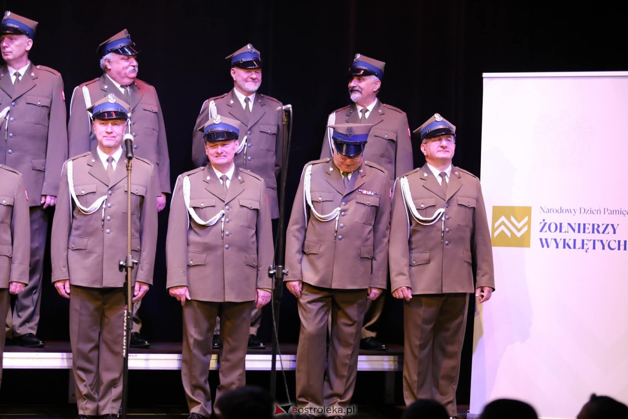 Koncert Chóru Reprezentacyjnego WP pt. „Dla Ciebie Polsko”  w MŻW [1.03.2026] - zdjęcie #47 - eOstroleka.pl