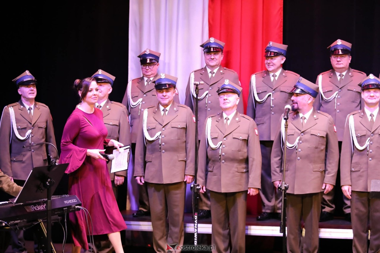 Koncert Chóru Reprezentacyjnego WP pt. „Dla Ciebie Polsko”  w MŻW [1.03.2026] - zdjęcie #43 - eOstroleka.pl