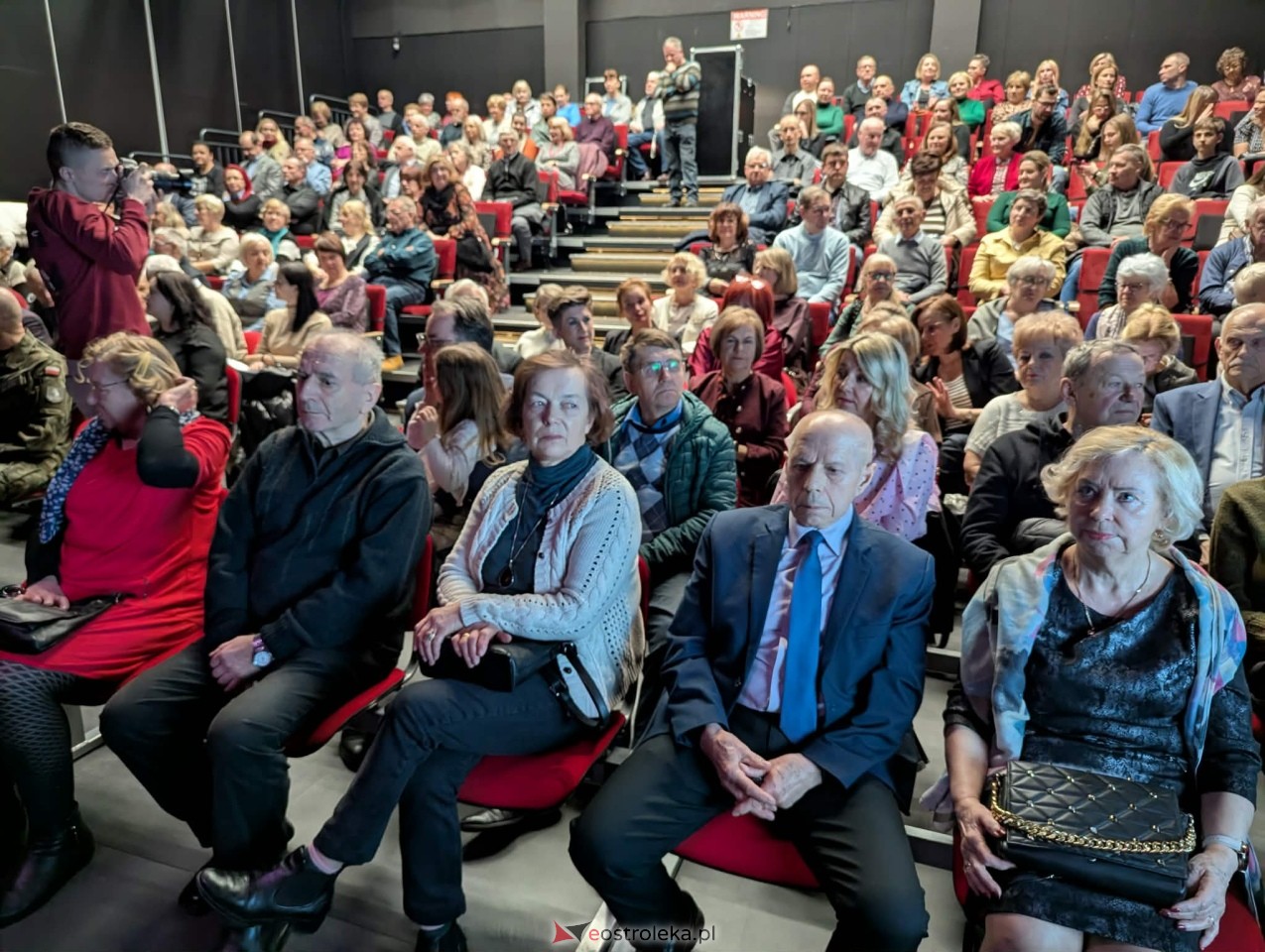 Koncert Chóru Reprezentacyjnego WP pt. „Dla Ciebie Polsko”  w MŻW [1.03.2026] - zdjęcie #41 - eOstroleka.pl