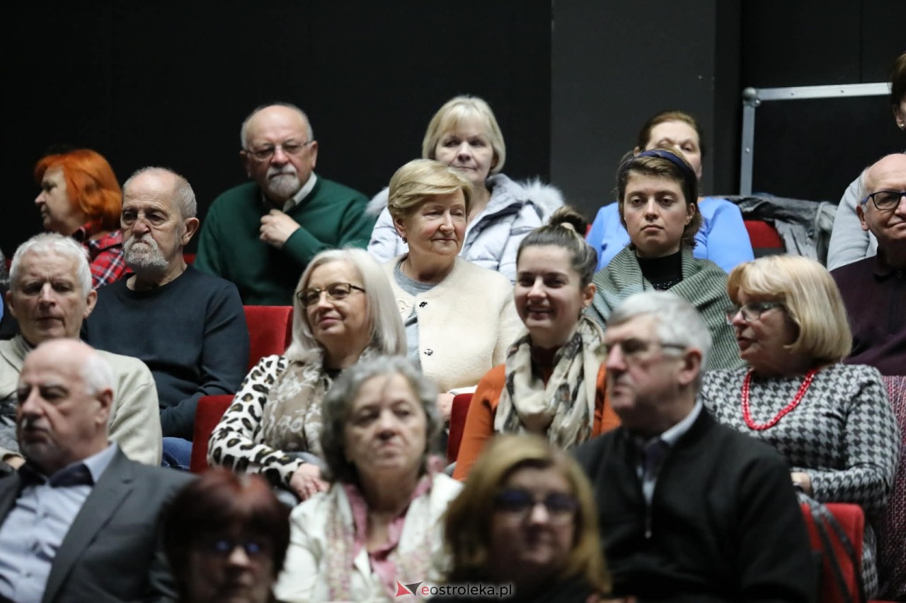 Koncert Chóru Reprezentacyjnego WP pt. „Dla Ciebie Polsko”  w MŻW [1.03.2026] - zdjęcie #38 - eOstroleka.pl