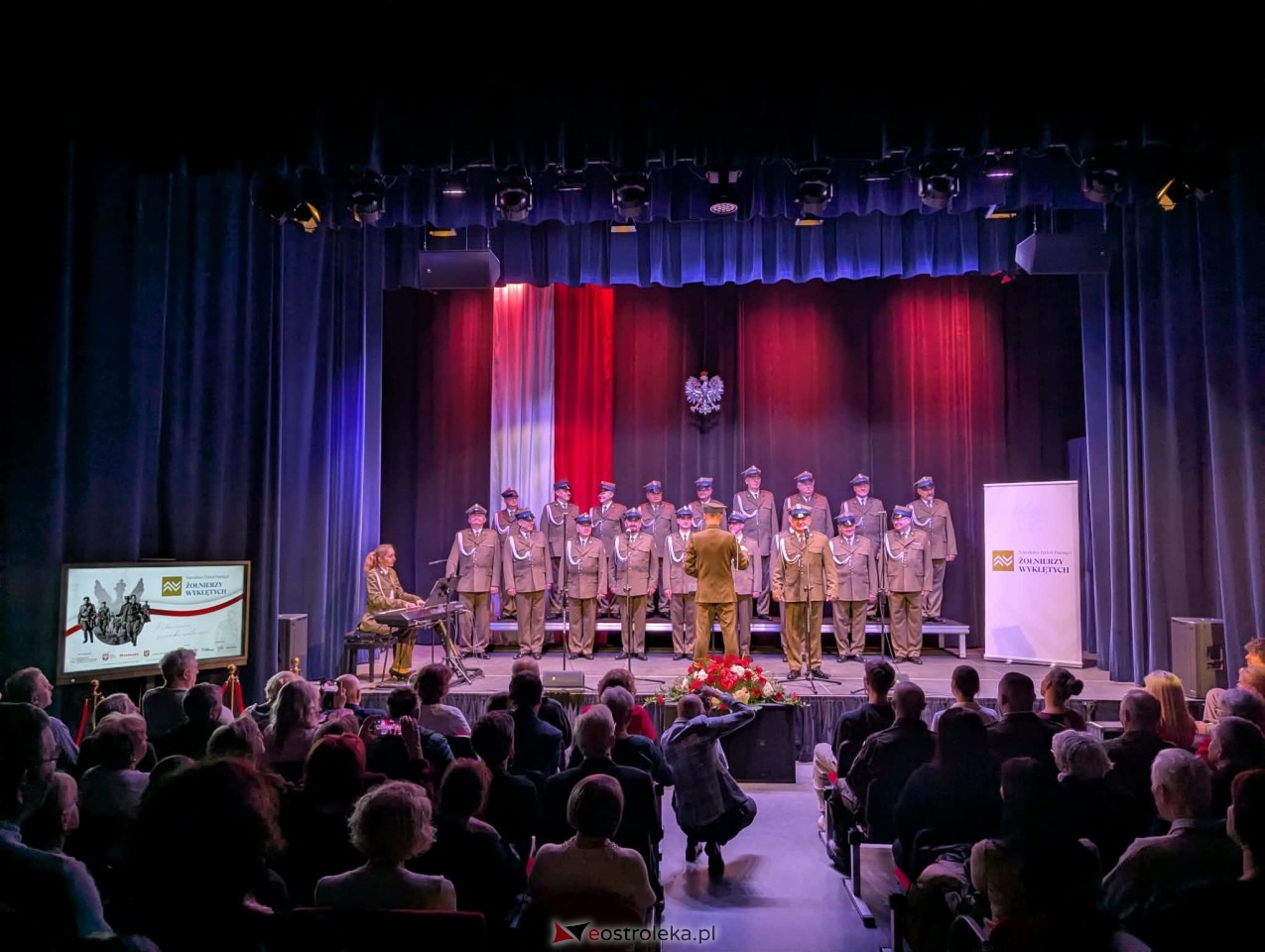 Koncert Chóru Reprezentacyjnego WP pt. „Dla Ciebie Polsko”  w MŻW [1.03.2026] - zdjęcie #37 - eOstroleka.pl