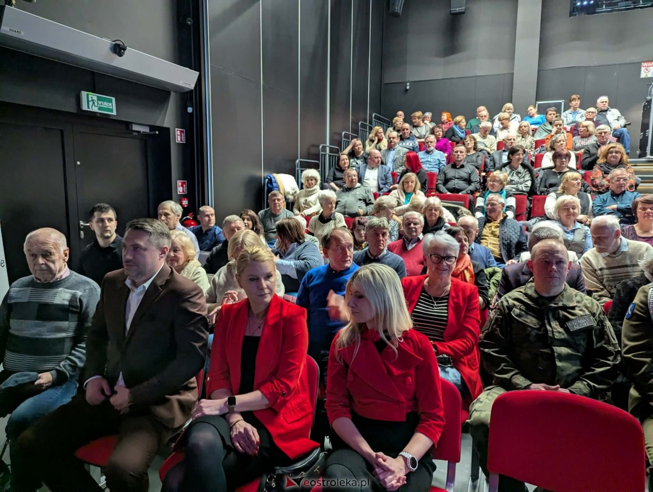 Koncert Chóru Reprezentacyjnego WP pt. „Dla Ciebie Polsko”  w MŻW [1.03.2026] - zdjęcie #34 - eOstroleka.pl