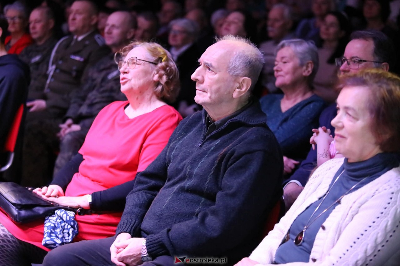 Koncert Chóru Reprezentacyjnego WP pt. „Dla Ciebie Polsko”  w MŻW [1.03.2026] - zdjęcie #31 - eOstroleka.pl