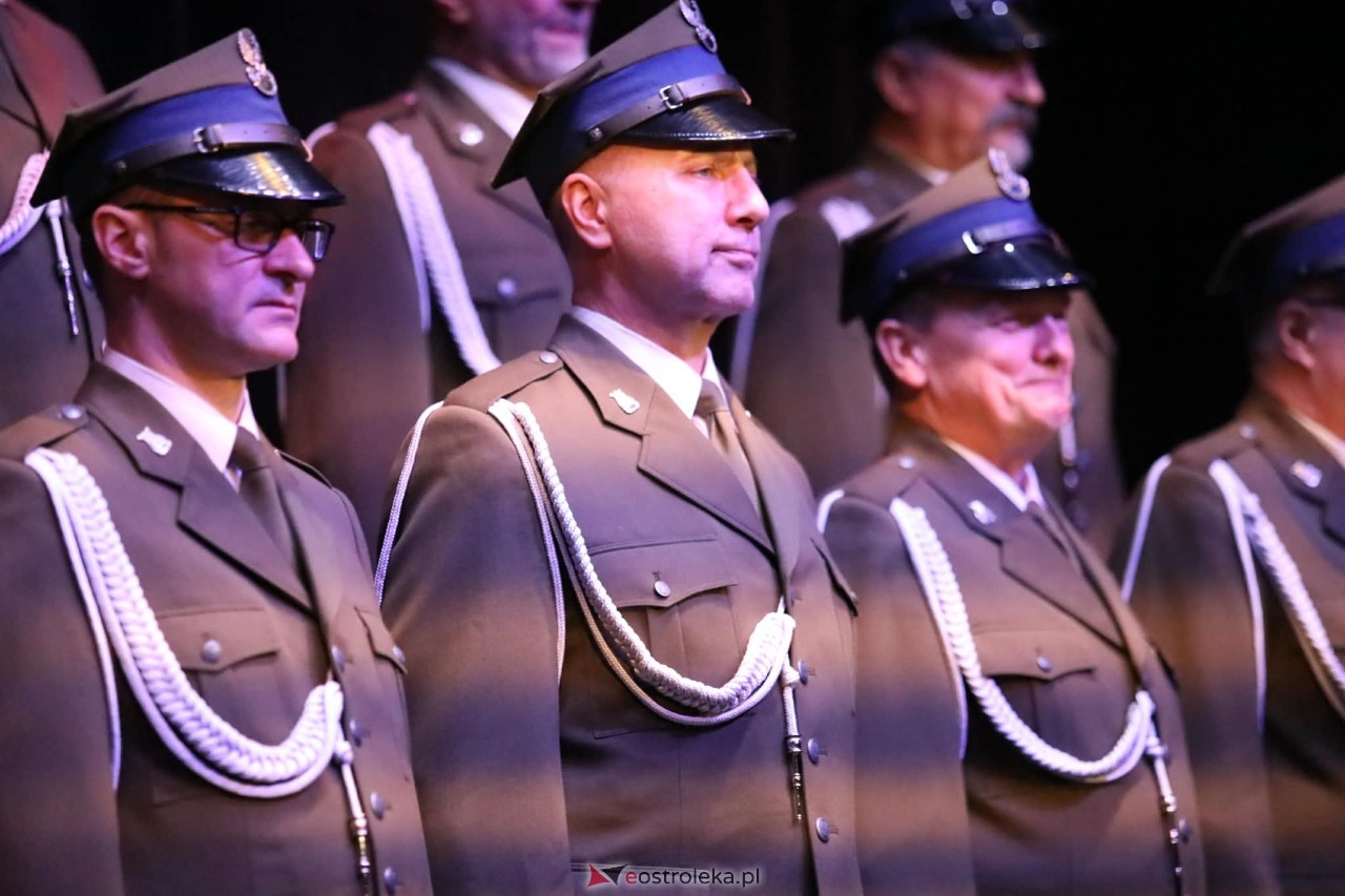 Koncert Chóru Reprezentacyjnego WP pt. „Dla Ciebie Polsko”  w MŻW [1.03.2026] - zdjęcie #24 - eOstroleka.pl