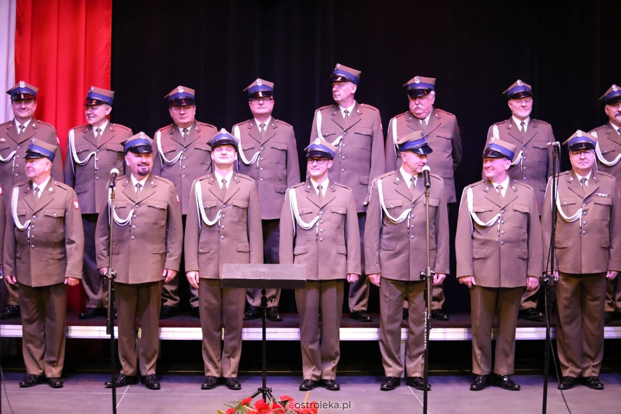 Koncert Chóru Reprezentacyjnego WP pt. „Dla Ciebie Polsko”  w MŻW [1.03.2026] - zdjęcie #23 - eOstroleka.pl