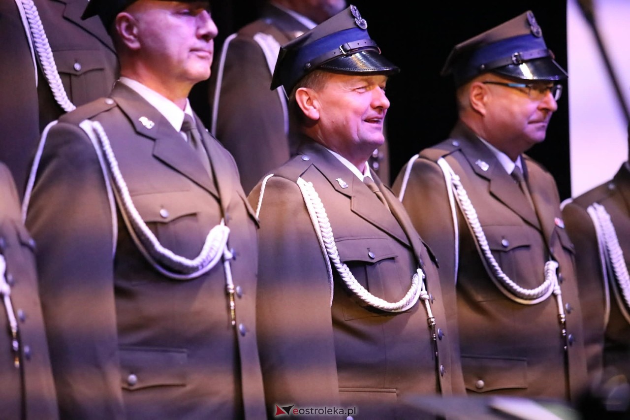 Koncert Chóru Reprezentacyjnego WP pt. „Dla Ciebie Polsko”  w MŻW [1.03.2026] - zdjęcie #13 - eOstroleka.pl