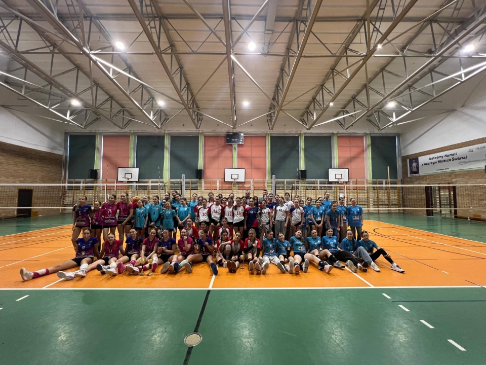 Zimowy turniej minisiatkówki w SP 5 Ostrołęka [2.03.2026] - zdjęcie #72 - eOstroleka.pl