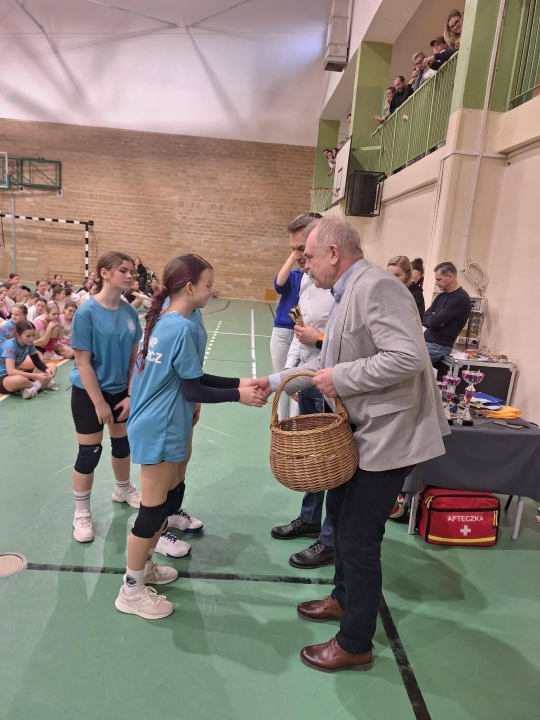 Zimowy turniej minisiatkówki w SP 5 Ostrołęka [2.03.2026] - zdjęcie #68 - eOstroleka.pl