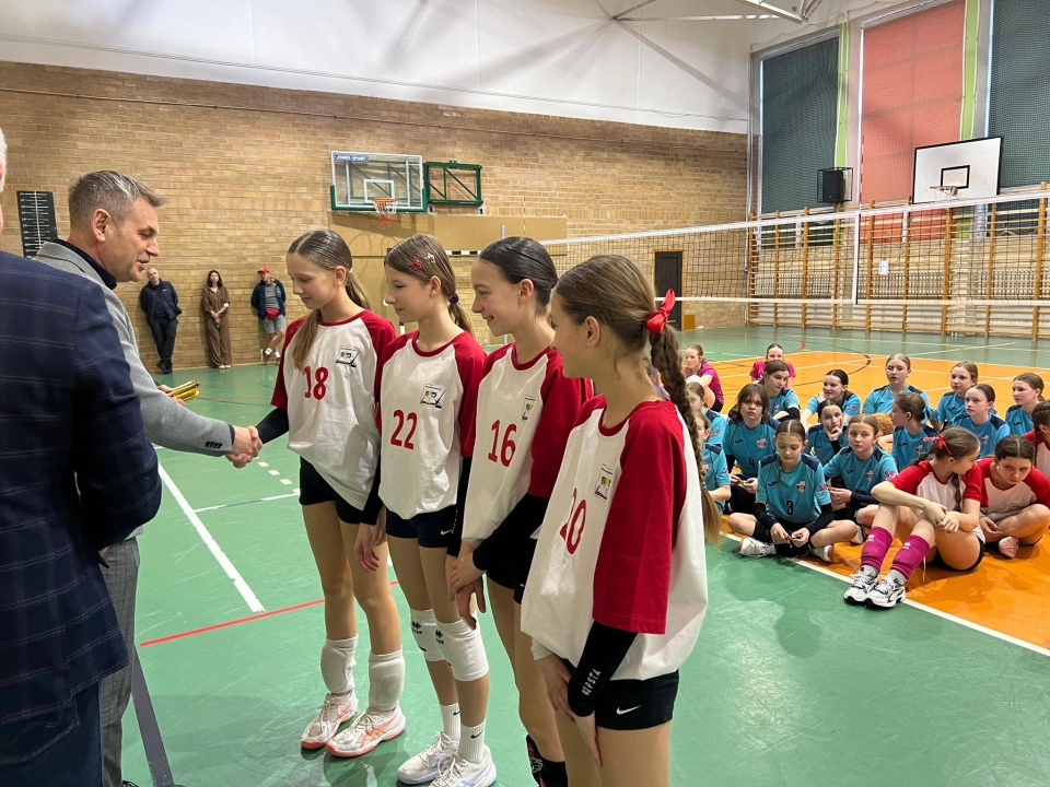 Zimowy turniej minisiatkówki w SP 5 Ostrołęka [2.03.2026] - zdjęcie #67 - eOstroleka.pl