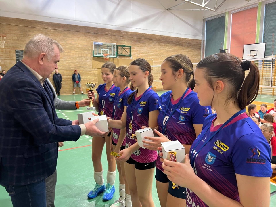 Zimowy turniej minisiatkówki w SP 5 Ostrołęka [2.03.2026] - zdjęcie #62 - eOstroleka.pl