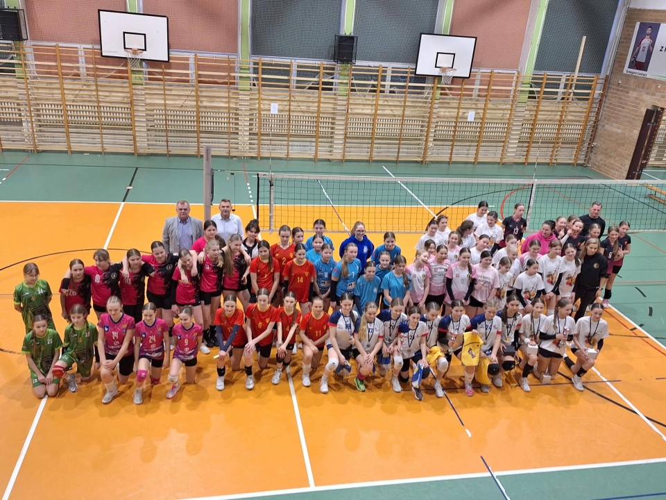 Zimowy turniej minisiatkówki w SP 5 Ostrołęka [2.03.2026] - zdjęcie #56 - eOstroleka.pl