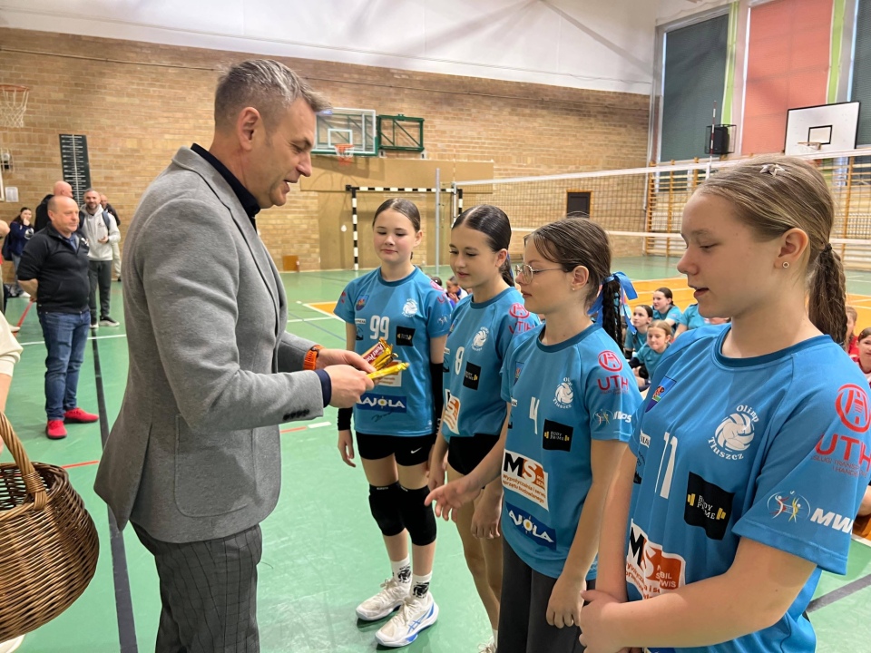 Zimowy turniej minisiatkówki w SP 5 Ostrołęka [2.03.2026] - zdjęcie #54 - eOstroleka.pl