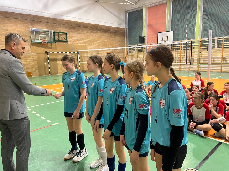 Zimowy turniej minisiatkówki w SP 5 Ostrołęka [2.03.2026] - zdjęcie #48 - eOstroleka.pl