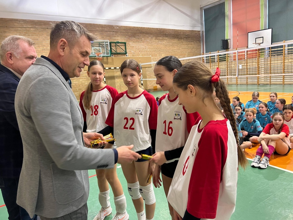 Zimowy turniej minisiatkówki w SP 5 Ostrołęka [2.03.2026] - zdjęcie #33 - eOstroleka.pl